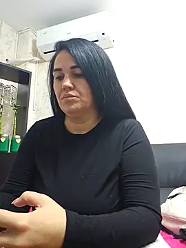 VickyDivinee online show from September 18, 2025, 5:15 pm