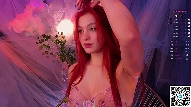 GildedKitten online show from December 15, 2025, 5:50 pm