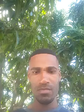 negrobrazil92 online show from October 26, 2025, 4:35 pm