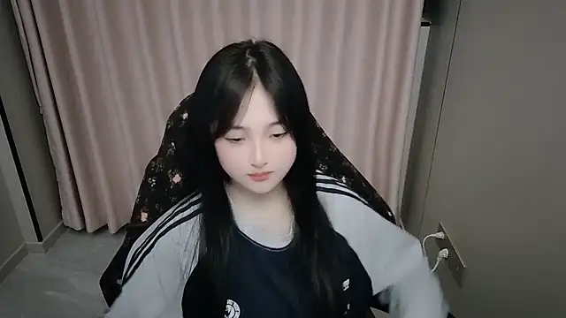 xxz98 online show from April 8, 2026, 2:17 pm