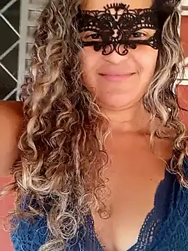 RaphinhaSanches online show from September 19, 2025, 1:56 pm