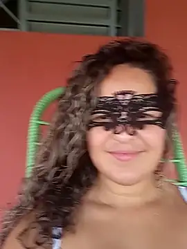 RaphinhaSanches online show from November 5, 2025, 1:11 pm