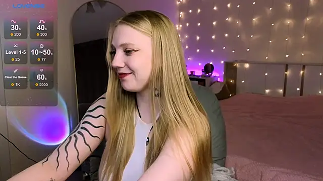 Snapshot of RebeccaAster chatting on September 16, 2025, 3:24 pm RebeccaAster online show from September 16, 2025, 3:24 pm