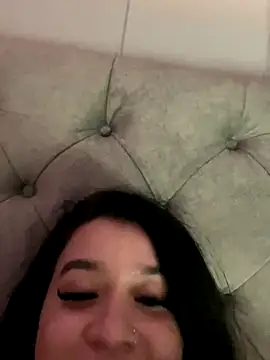 Aliciawhitee online show from October 7, 2025, 11:35 pm