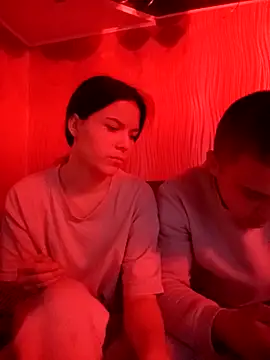 IVANUCHSEX online show from April 16, 2026, 5:03 pm