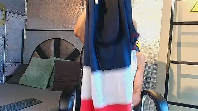 MarcusRain  online show from November 15, 2025, 6:48 pm