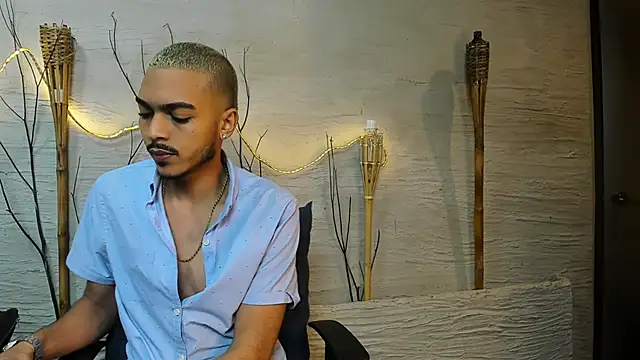 MarcusRain  online show from February 13, 2026, 3:46 am