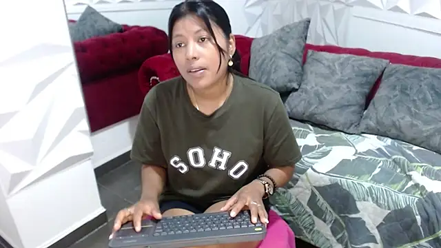 Snapshot of canela_a73 chatting on September 15, 2025, 4:51 pm canela a73 online show from September 15, 2025, 4:51 pm
