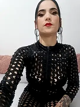 jamila zair online show from December 2, 2025, 1:39 pm