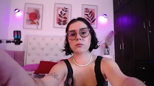 barbyehot online show from October 23, 2025, 7:56 pm