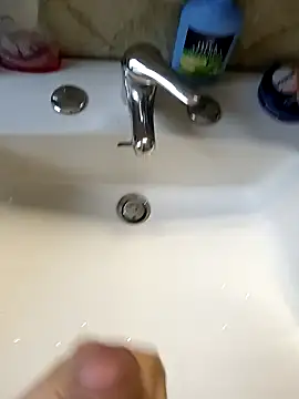 Snapshot of Empi19cm chatting on September 17, 2025, 5:42 am Empi19cm online show from September 17, 2025, 5:42 am