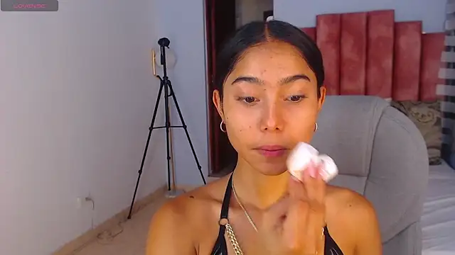 Milaa Star  online show from September 16, 2025, 4:02 am