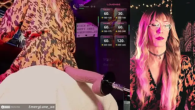 Snapshot of EmeryLune_xo chatting on January 7, 2026, 5:43 am EmeryLune xo online show from January 7, 2026, 5:43 am