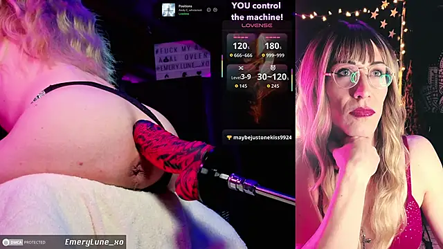 Snapshot of EmeryLune_xo chatting on January 14, 2026, 5:13 am EmeryLune xo online show from January 14, 2026, 5:13 am