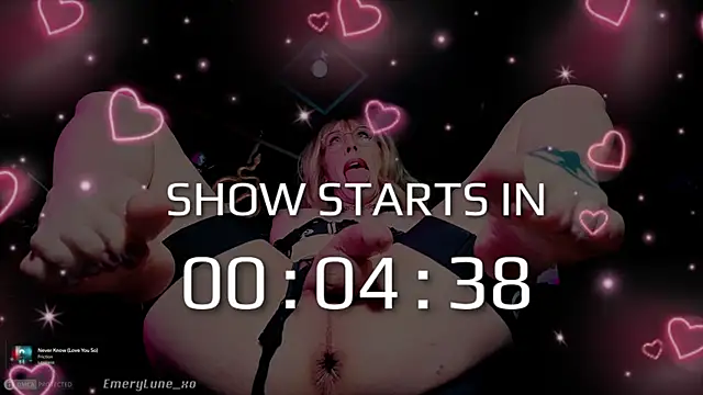 Snapshot of EmeryLune_xo chatting on February 14, 2026, 5:37 am EmeryLune xo online show from February 14, 2026, 5:37 am