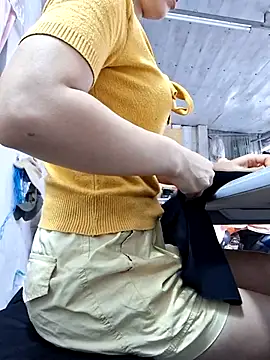 irina hana online show from October 31, 2025, 6:47 am