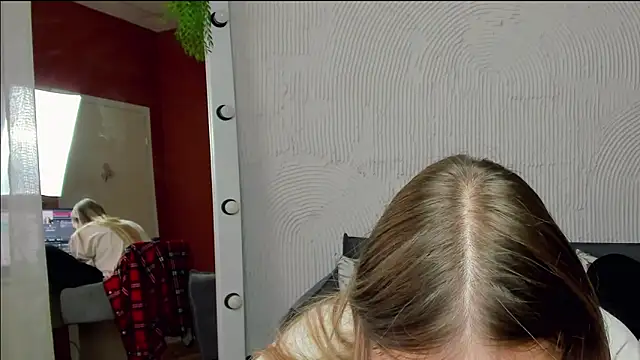 Vel1ka online show from September 21, 2025, 4:25 am