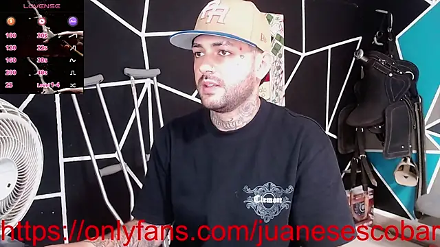 nicolastorres99 online show from October 3, 2025, 6:27 pm