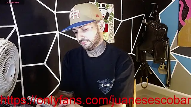 nicolastorres99 online show from October 11, 2025, 3:39 am