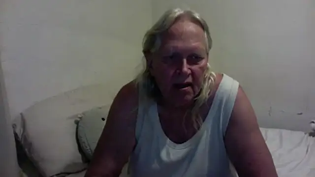 OldLadySara online show from October 23, 2025, 1:38 am