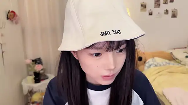 Momo-xx online show from January 11, 2026, 12:48 am