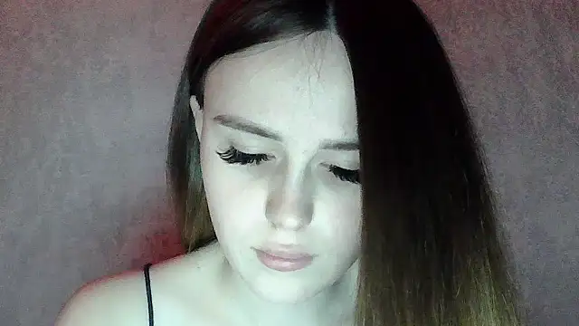 SweetLoraa online show from March 27, 2026, 12:05 am