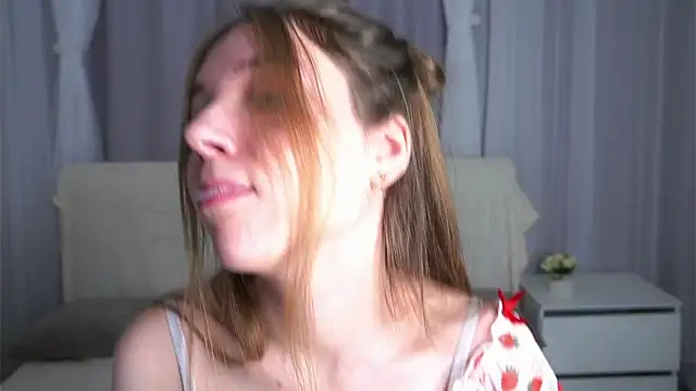 KarriBrownd online show from December 18, 2025, 1:11 am