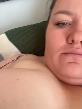 SunnyLeila2101 online show from September 17, 2025, 9:55 am