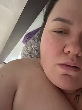 SunnyLeila2101 online show from February 17, 2026, 1:46 am