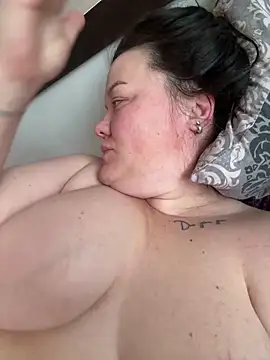 SunnyLeila2101 online show from March 13, 2026, 5:03 am