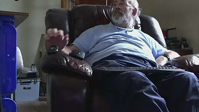 janzer13 online show from January 16, 2026, 2:10 pm