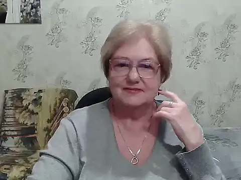 Renata62011 online show from November 4, 2025, 4:11 am