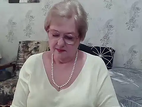 Snapshot of Renata62011 chatting on March 27, 2026, 12:38 pm Renata62011 online show from March 27, 2026, 12:38 pm