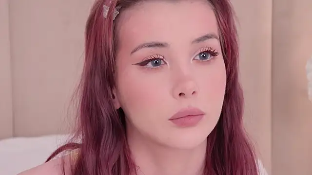 Nesolla online show from November 11, 2025, 10:48 am