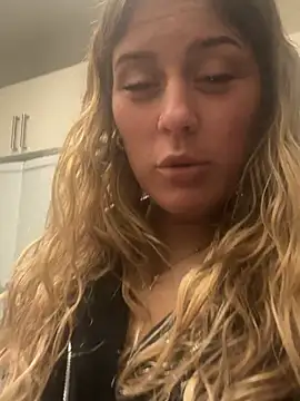 Snapshot of shokatt666 chatting on January 11, 2026, 9:42 pm shokatt666 online show from January 11, 2026, 9:42 pm