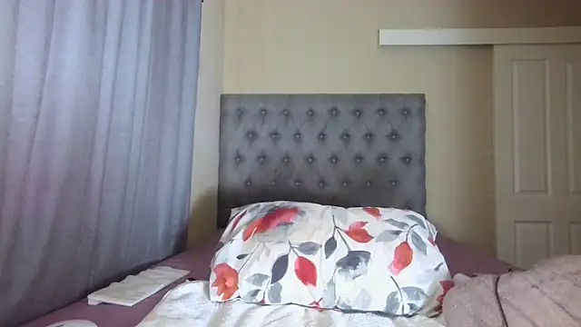 nanababe1 online show from September 26, 2025, 9:13 am