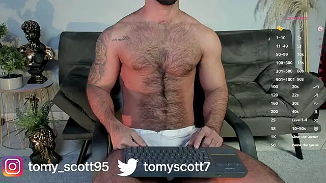 tomy scott online show from December 4, 2025, 8:56 am