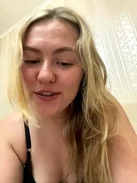 Snapshot of SunshineEmma chatting on September 24, 2025, 9:40 pm SunshineEmma online show from September 24, 2025, 9:40 pm