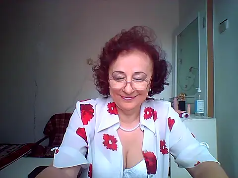 Snapshot of Julia54391 chatting on October 22, 2025, 8:47 am Julia54391 online show from October 22, 2025, 8:47 am