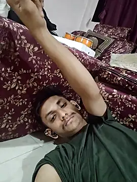 Snapshot of yung_cplz chatting on October 7, 2025, 4:15 pm yung cplz online show from October 7, 2025, 4:15 pm