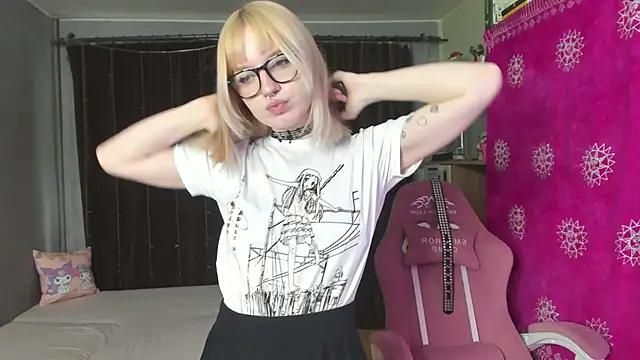 godlikegirlyy online show from September 16, 2025, 11:55 am