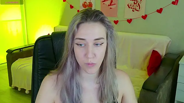 Snapshot of Free_Harmony chatting on October 16, 2025, 5:19 am Free Harmony online show from October 16, 2025, 5:19 am