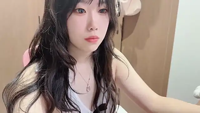 Lilium-520 online show from December 4, 2025, 11:41 am