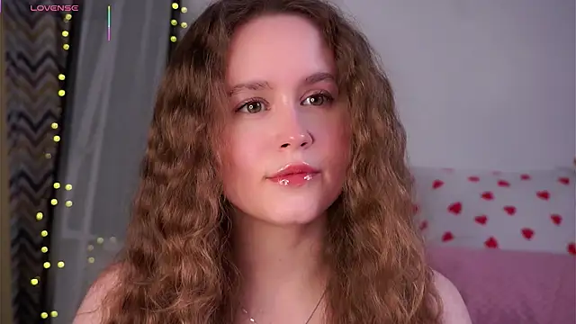 Snapshot of SusannaScholler chatting on April 30, 2026, 10:25 pm SusannaScholler online show from April 30, 2026, 10:25 pm