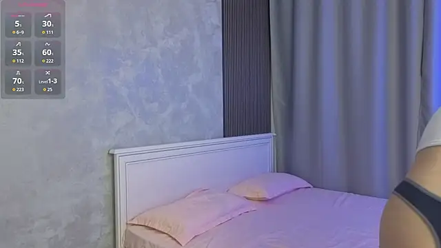 akino hen online show from September 30, 2025, 4:12 pm