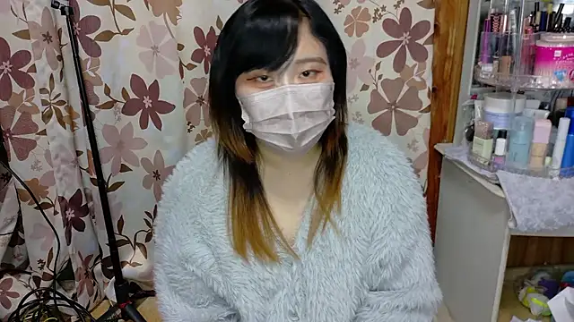 MIKE chan online show from November 19, 2025, 2:28 pm