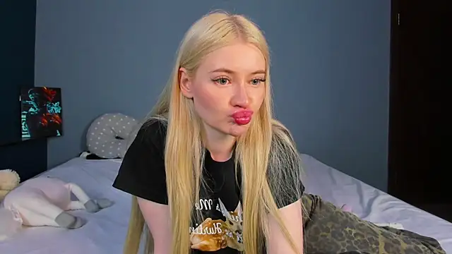 Lillie Berry online show from June 30, 2026, 5:19 am