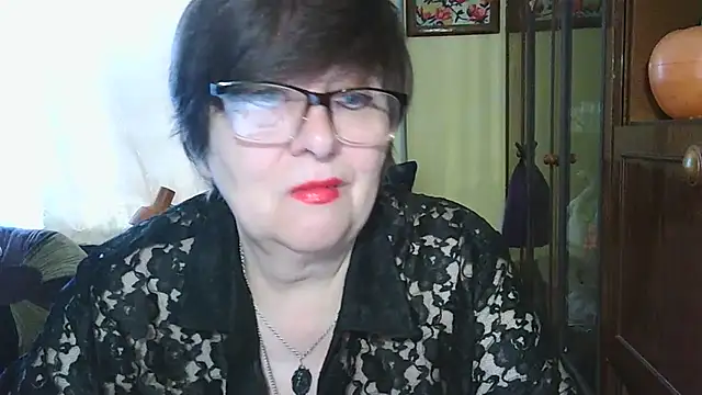 VeronicaGold511 online show from June 3, 2026, 6:49 am