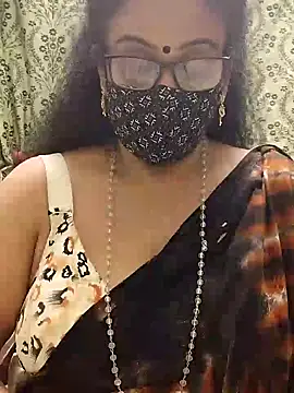 sweet-lotus online show from September 15, 2025, 5:35 pm