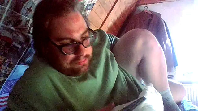 chubbyDavid1998 online show from October 27, 2025, 12:20 pm